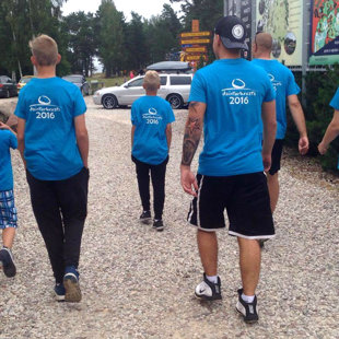 Saskaņoti t-krekli lieliem un maziem dažādiem īpašiem pasākumiem