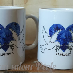 Dāvana jaunlaulātajiem - krūzes.