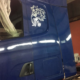 Uzlīmes plotegriešanas tehnikā vieglajām un kravas automašīnām